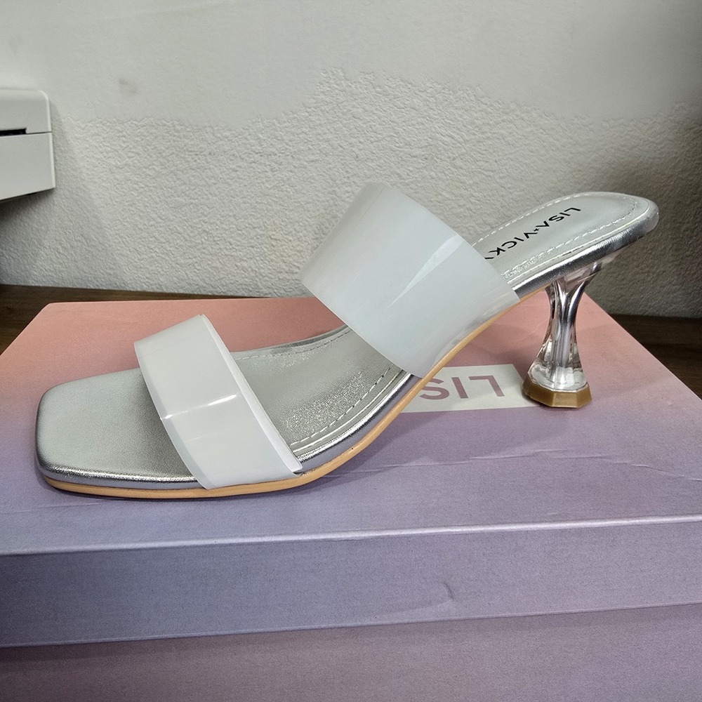 Lisa‎ Vicky Beyond V White Crystal Heeled Mules NWT - Size 7